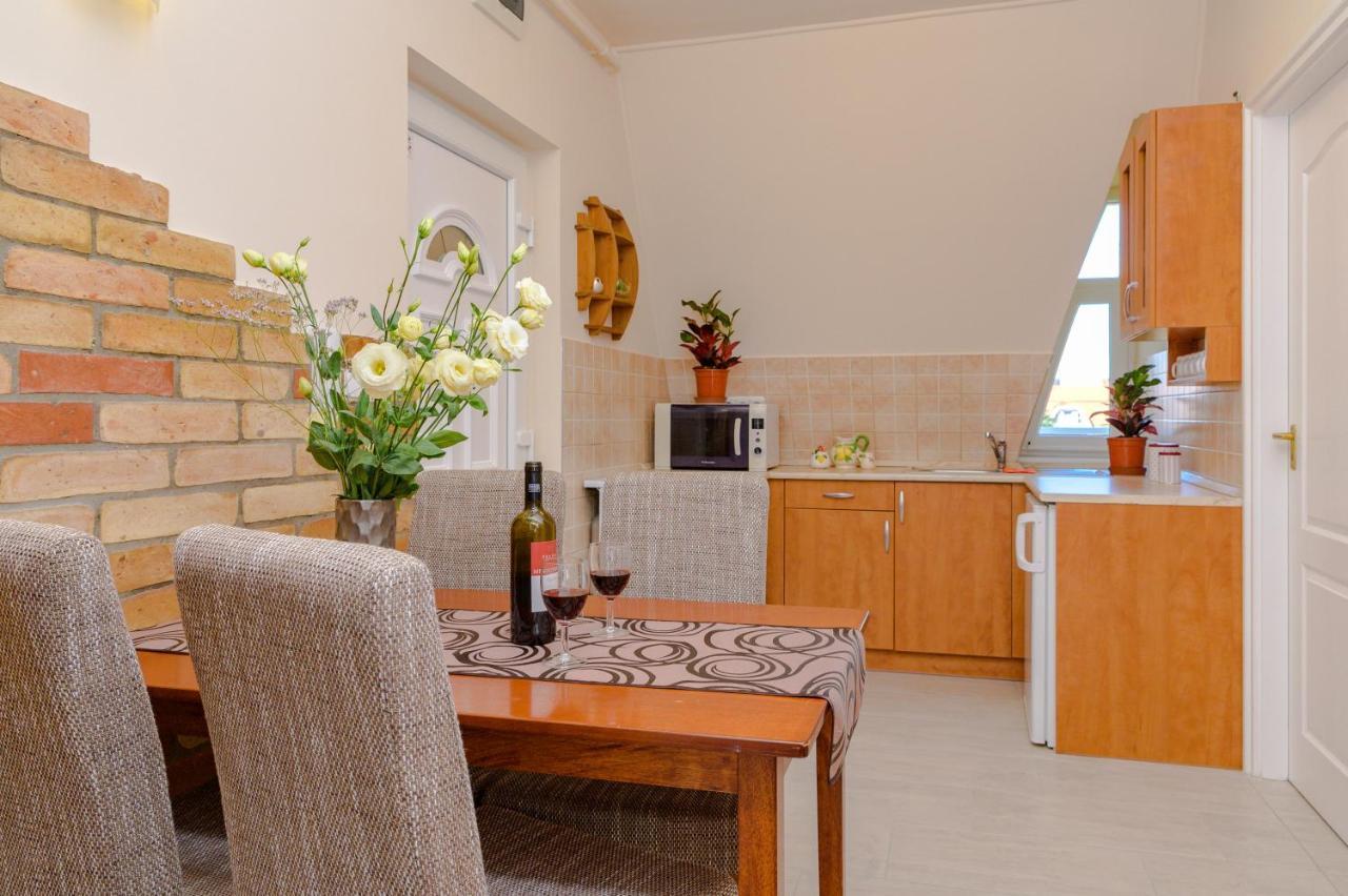 ILLÉS Apartmanok II. Hajdúszoboszló Exterior foto