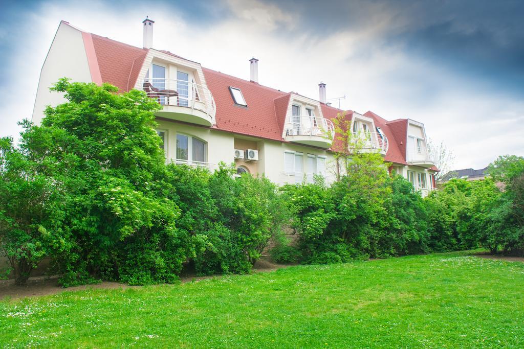 ILLÉS Apartmanok II. Hajdúszoboszló Exterior foto